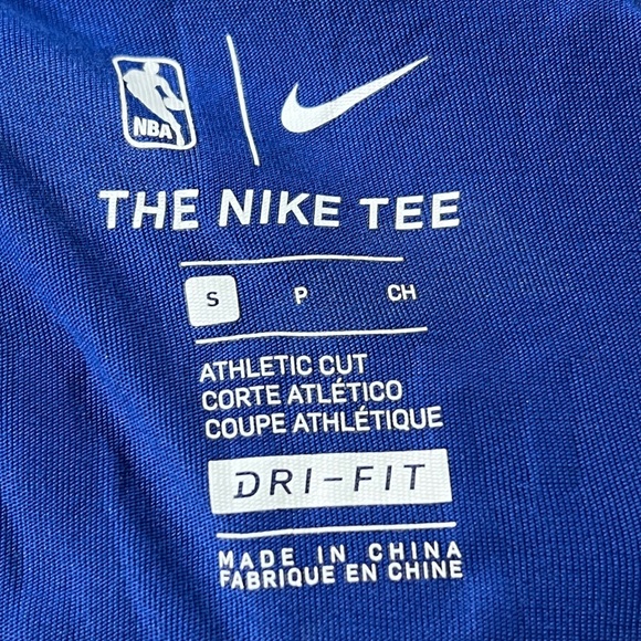 New York Knicks Kristaps Porzingis The Nike Tee Blue NBA Basketball Tshirt - Picture 5 of 6